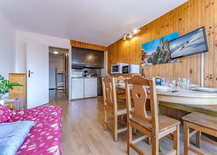 Modern 3br Duplex - Centre, Parking & Panoramic Views *